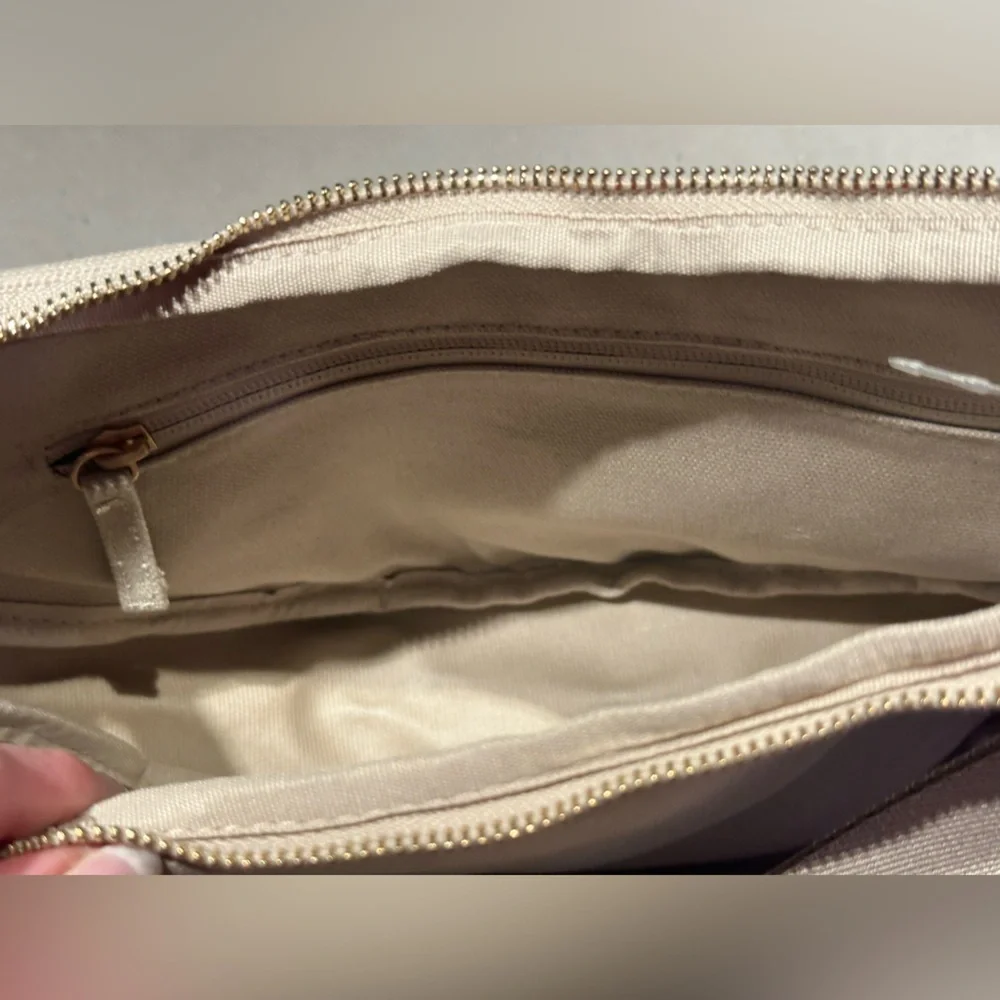 Elegant Cream Shoulder Bag